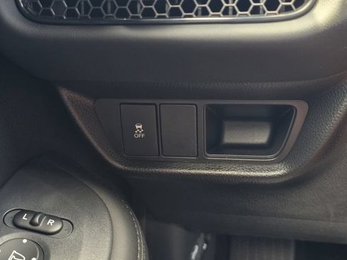 New 2027 Honda HR-V LX image 23