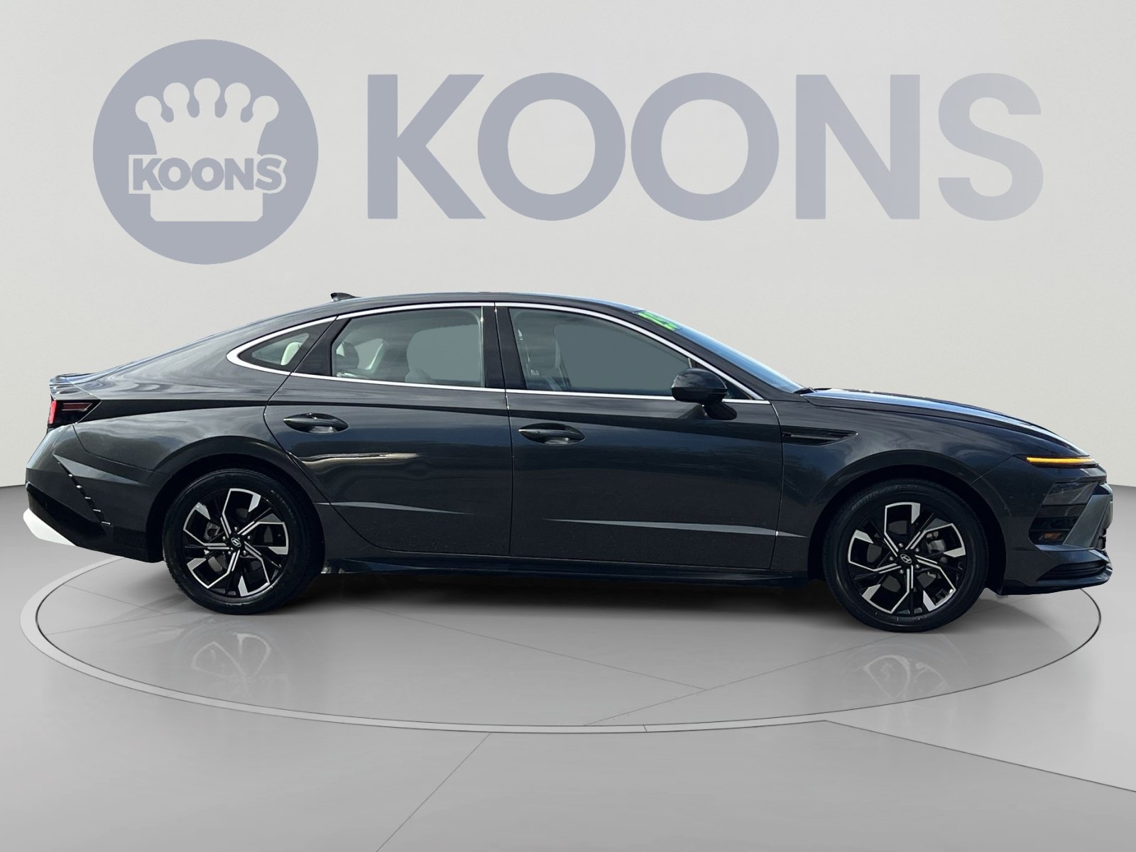 Used 2025 Hyundai Sonata SEL FWD image 10
