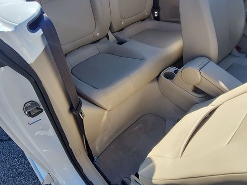 Used 2013 Volkswagen Beetle TDI image 22