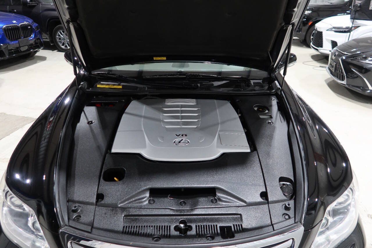 Used 2012 Lexus LS 460 w/ Comfort Pkg RWD image 9