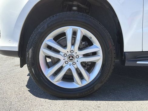 Used 2017 Mercedes-Benz GLS 450 4MATIC image 2