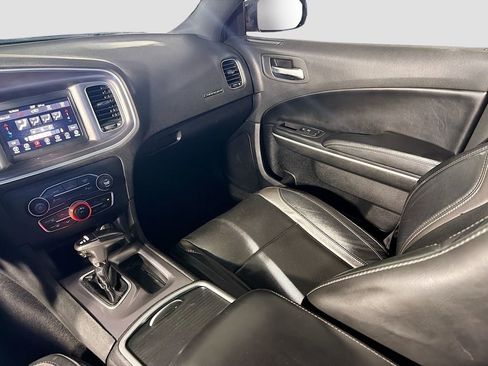 Used 2020 Dodge Charger SXT w/ Leather Interior Group RWD image 22