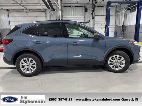 New 2025 Ford Escape Active w/ Tech Pack #1 AWD/4WD image 10