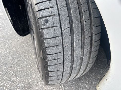 Used 2022 Tesla Model S Plaid image 34