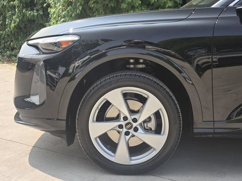 Certified 2025 Audi Q5 Premium Plus w/ Premium Plus AWD/4WD image 13