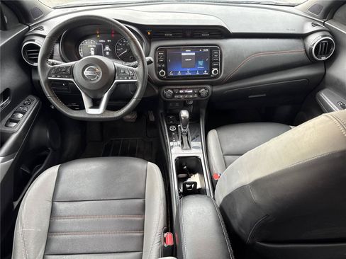 Used 2021 Nissan Kicks SR w/ SR Premium Package FWD image 14