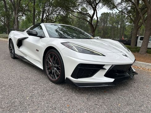 Used 2023 Chevrolet Corvette Stingray Premium Cpe w/ Z51 Performance Package image 4