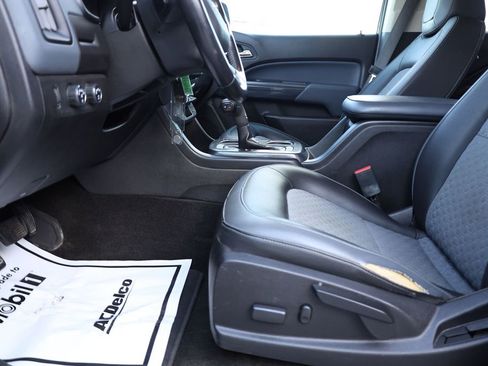 Used 2017 Chevrolet Colorado Z71 image 11