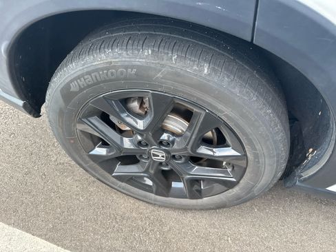 Used 2024 Honda HR-V Sport image 3