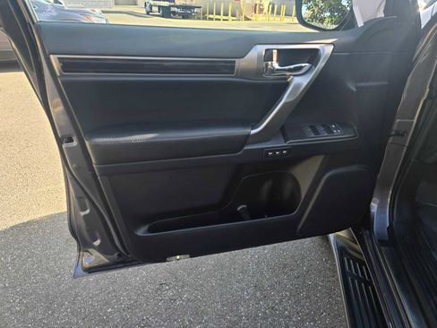 Used 2023 Lexus GX 460 Premium image 21