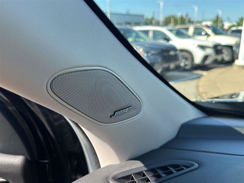 Used 2023 Honda Pilot Elite image 18