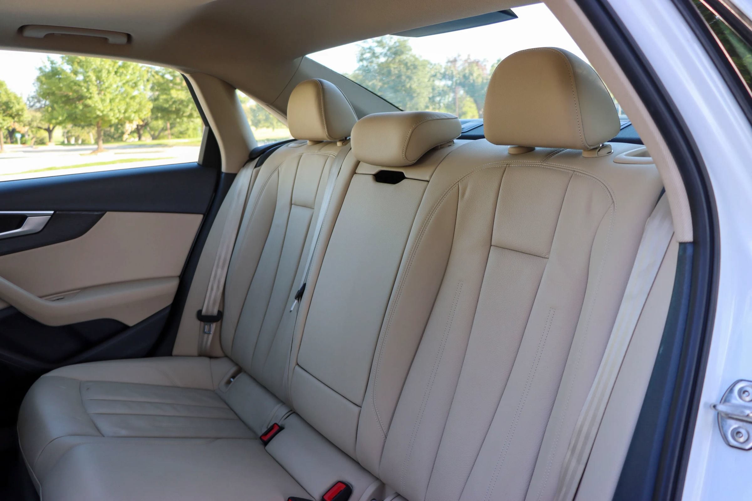 Used 2018 Audi A4 2.0T Ultra Premium w/ Convenience Package FWD image 17