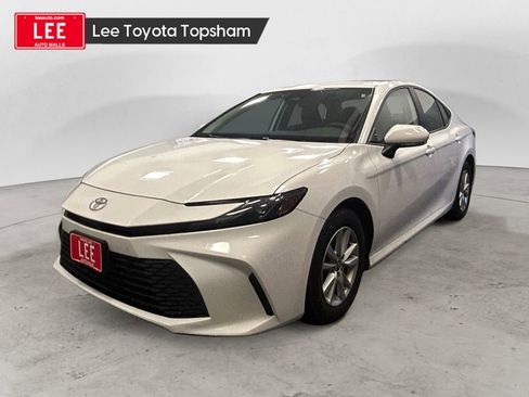 Used 2025 Toyota Camry LE FWD image 1