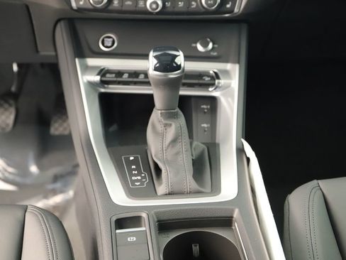 New 2025 Audi Q3 2.0T Premium image 21