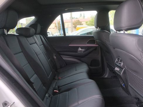 Used 2025 Mercedes-Benz GLE 450e 4MATIC image 36