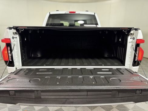 Used 2022 Ford F150 Lightning Pro image 8