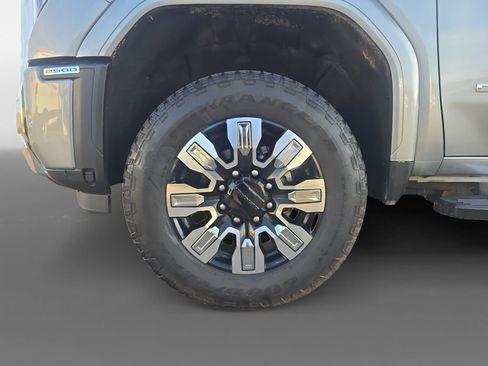Used 2024 GMC Sierra 2500 Denali w/ Denali Reserve Package image 16