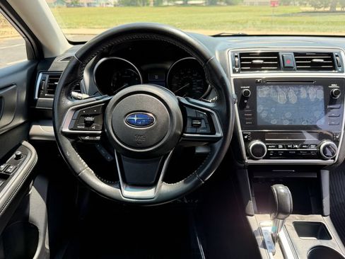 Used 2018 Subaru Outback 2.5i Premium AWD/4WD image 16