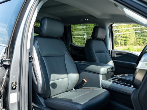 New 2026 Ford F250 Lariat w/ Lariat Premium Package image 22