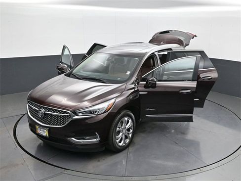 Used 2020 Buick Enclave Avenir w/ Avenir Technology Package image 31
