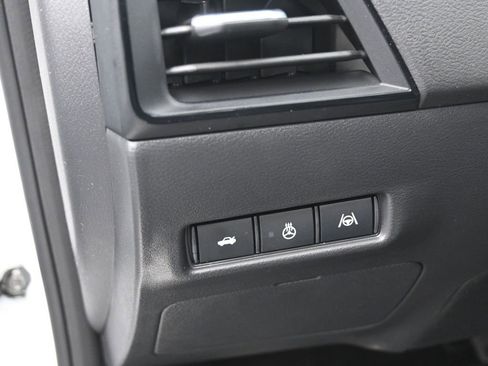 New 2026 Nissan Sentra SR w/ SR Premium Package FWD image 13