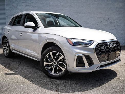 Used 2023 Audi Q5 2.0T Premium Plus w/ Premium Plus Package AWD/4WD image 8