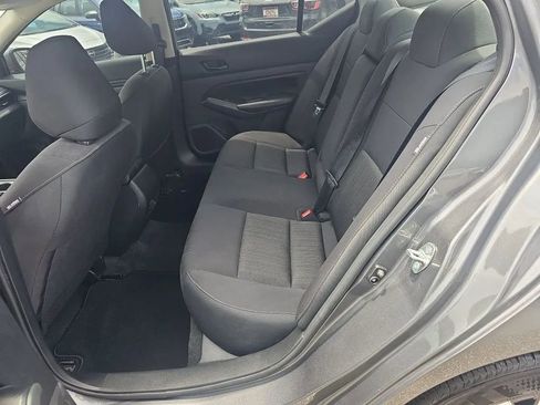 Used 2025 Nissan Altima 2.5 SV FWD image 16
