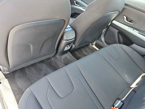 Certified 2024 Hyundai Elantra SEL FWD image 18