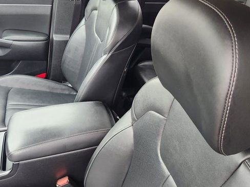 Used 2023 Kia Sorento S image 20