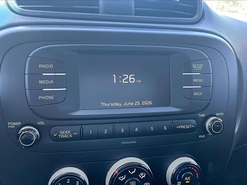 Used 2017 Kia Soul FWD image 26