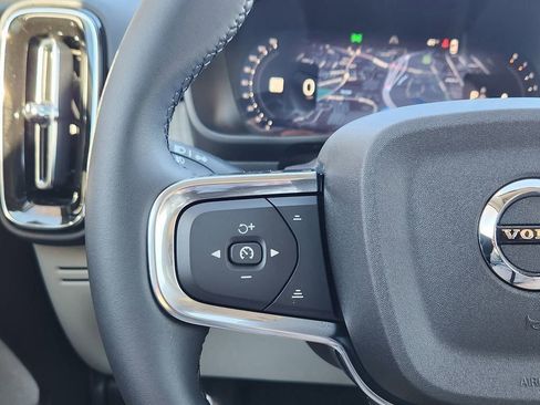 New 2026 Volvo XC40 B5 Plus w/ Protection Package Premier AWD/4WD image 17