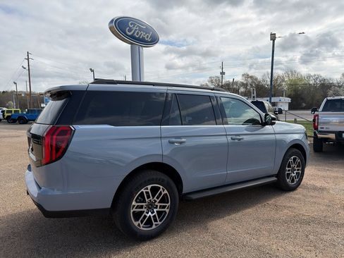New 2026 Ford Expedition Active RWD image 13