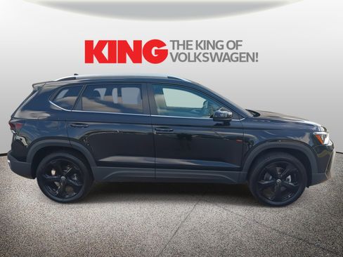 New 2025 Volkswagen Taos SEL image 8