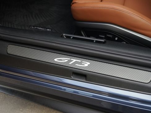 Used 2026 Porsche 911 GT3 RWD image 23