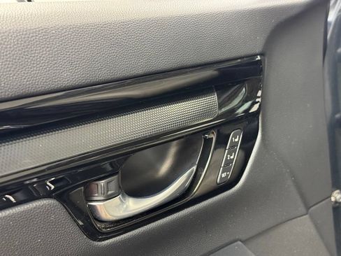 Used 2024 Honda CR-V EX-L image 11
