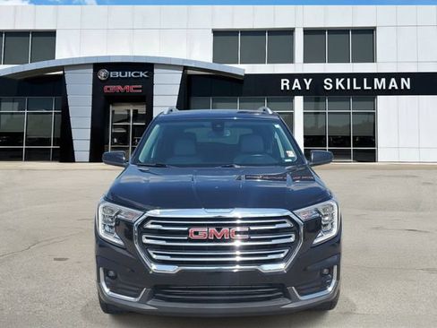 Used 2024 GMC Terrain SLT FWD image 2