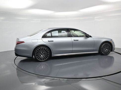 Used 2023 Mercedes-Benz S 580 4MATIC Sedan image 31