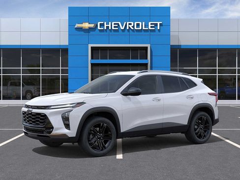 New 2026 Chevrolet Trax ACTIV FWD image 2