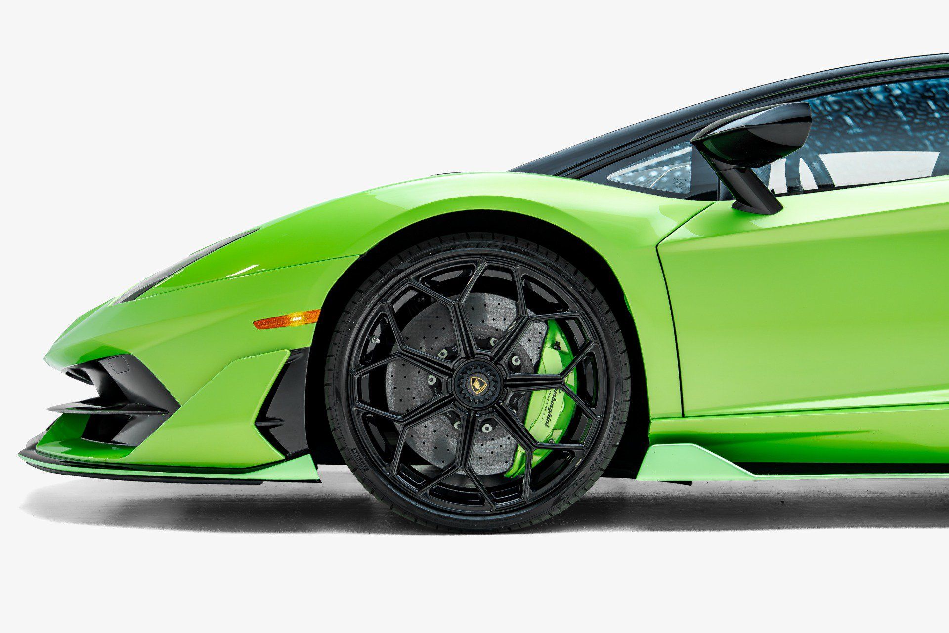 Used 2019 Lamborghini Aventador SVJ AWD/4WD image 38