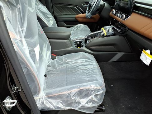 New 2026 GMC Canyon AT4 w/ LPO, Off Road Lift Package AWD/4WD image 8
