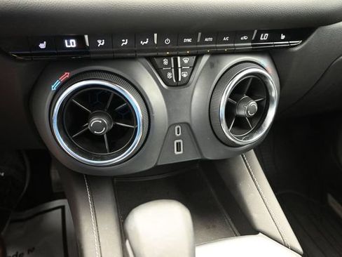 Used 2024 Chevrolet Blazer LT w/ Midnight/Sport Edition FWD image 40