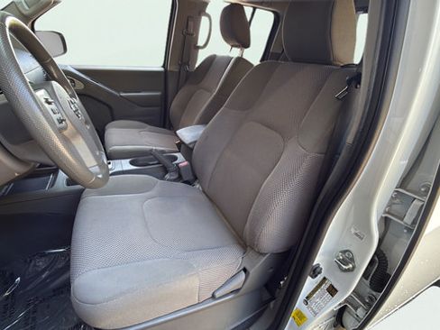 Used 2019 Nissan Frontier SV RWD image 13