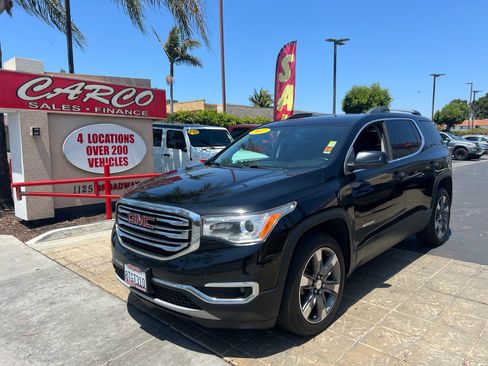 Used 2017 GMC Acadia SLT FWD image 4
