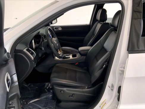 Used 2019 Jeep Grand Cherokee Altitude RWD image 18