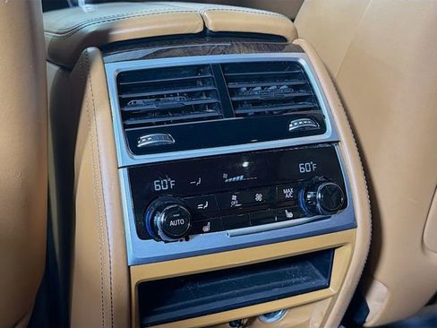 Used 2019 BMW 750i xDrive w/ Executive Package AWD/4WD image 27