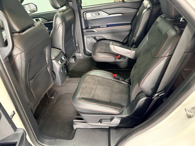 Used 2025 Ford Explorer ST w/ Sun And Sound Package AWD/4WD image 33