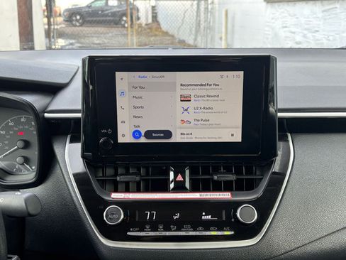 Used 2025 Toyota Corolla LE image 18