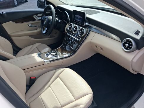 Used 2018 Mercedes-Benz C 300 Sedan image 31