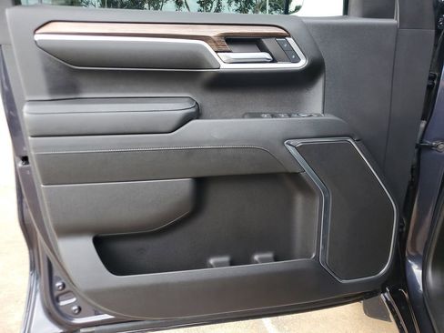 Used 2024 Chevrolet Silverado 1500 LT RWD image 18