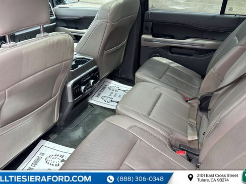 Used 2018 Ford Expedition Max XLT AWD/4WD image 16